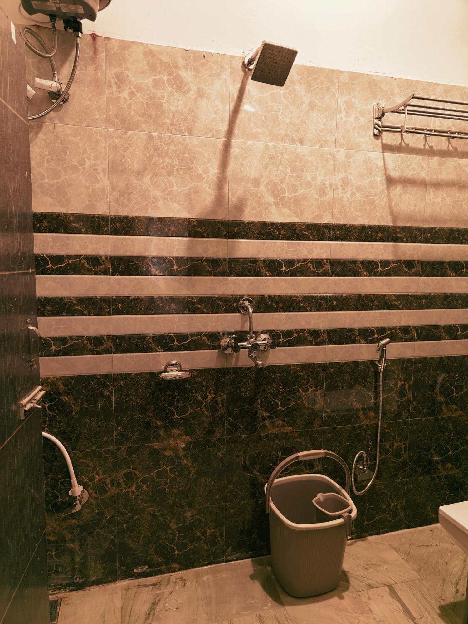 Sky Inn Paying Guest House Varanasi Exterior foto