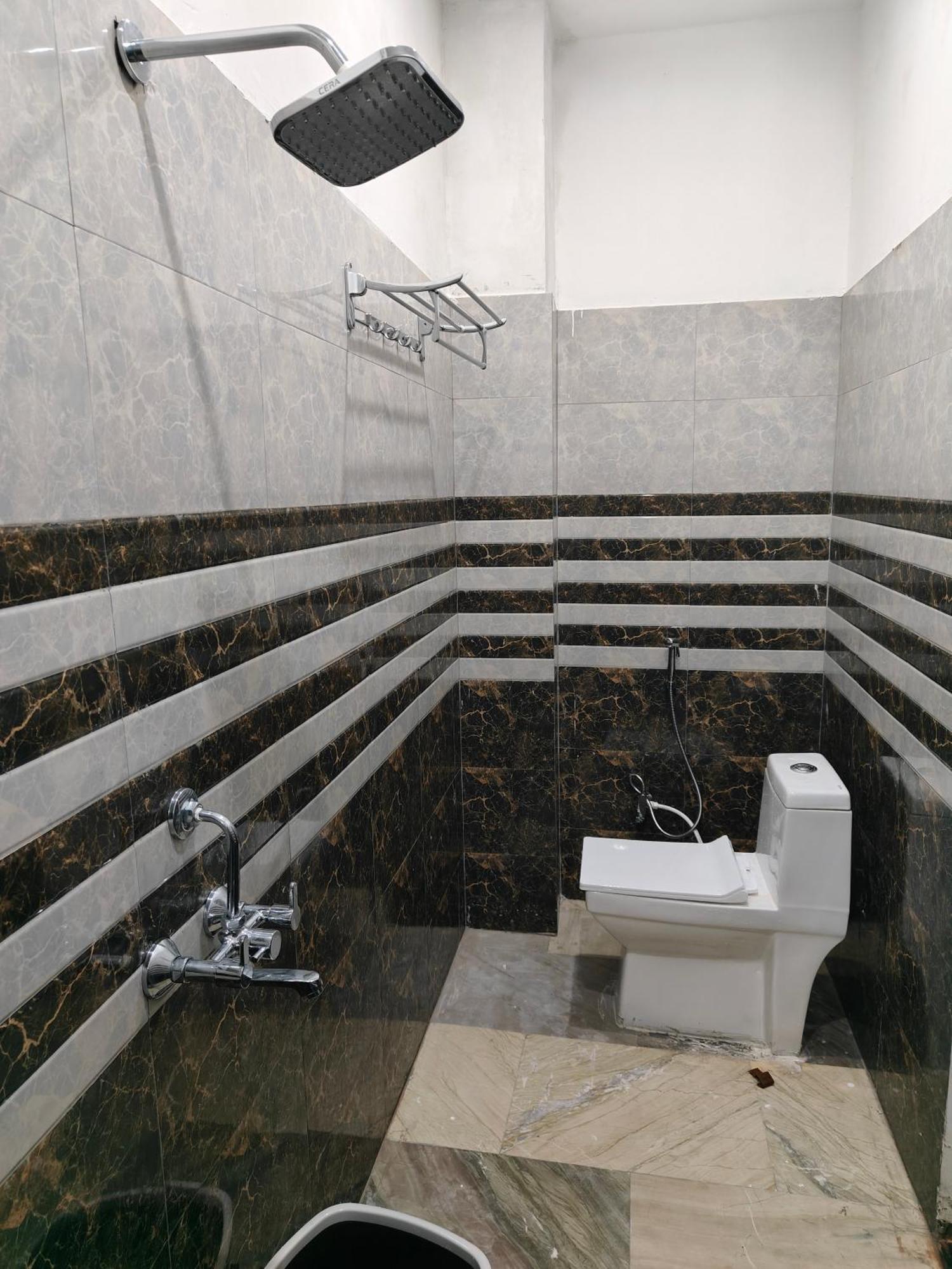 Sky Inn Paying Guest House Varanasi Exterior foto